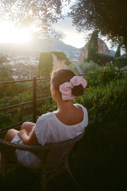 Eva Scrunchie - Baby Pink