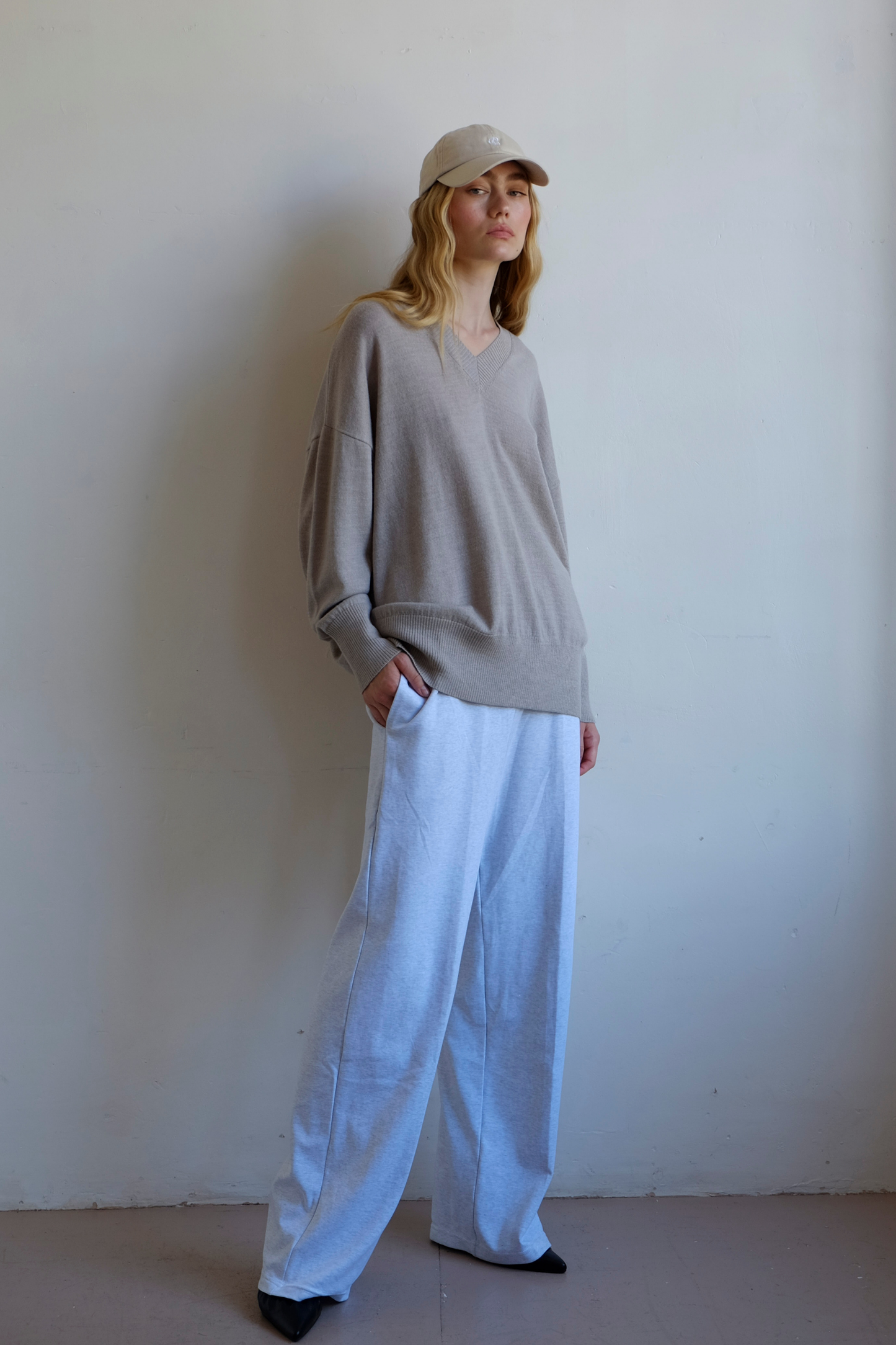 Washington Merino V-Neck - Beige