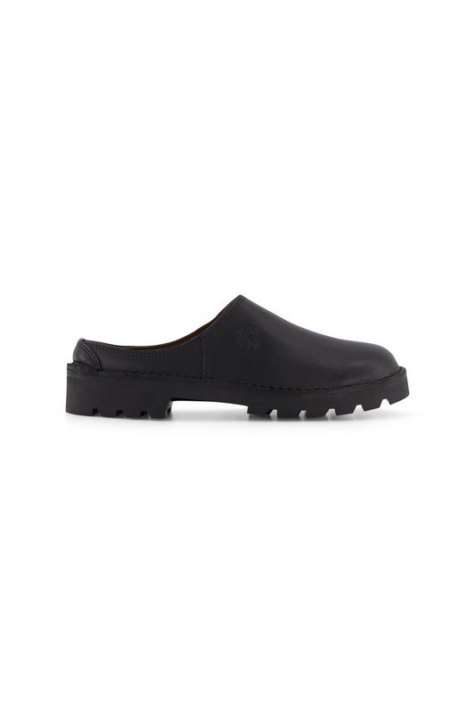 Mckinlays x Commonplace Anderson Slip On - Black